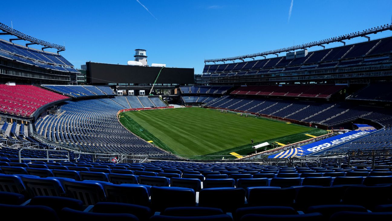 NFL球场如何改造为世界杯草皮：11座场馆全解析
